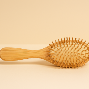 Cepillo de bambu